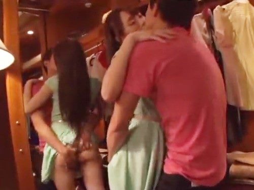 女性向けアダルト動画「☆鏡越しのエッチで興奮するカップル♪思わず彼氏を責めちゃいます！」のシーン画像