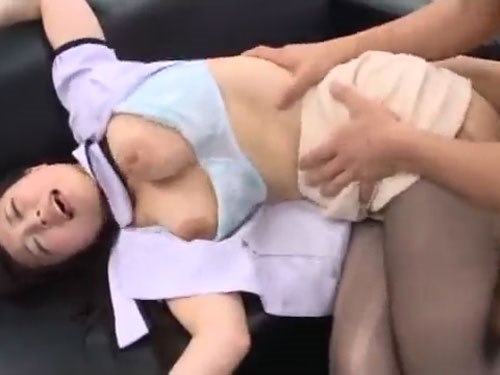 女性向けアダルト動画「憧れの先輩にオフィスで無理やりレイプされちゃいます！！」のシーン画像