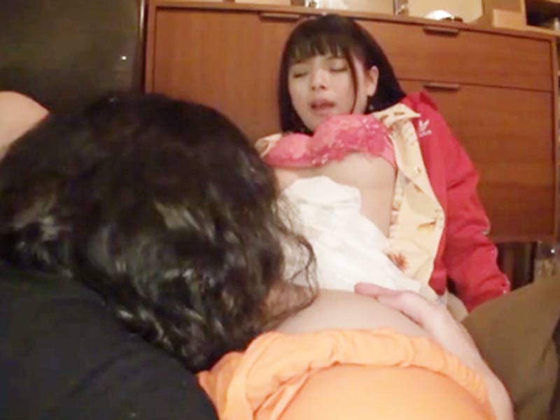 女性向けアダルト動画「ロリ系女子がマニアックなプレイでどんどん淫らに!拘束されたまま突かれてイキまくり♪」のシーン画像